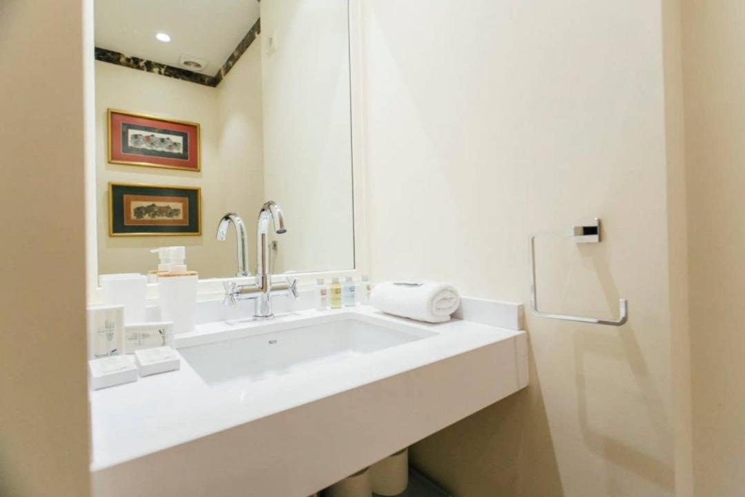 New With Height- 2Bd 1Bth- Pajaritos Apartment Sevilla Exterior foto